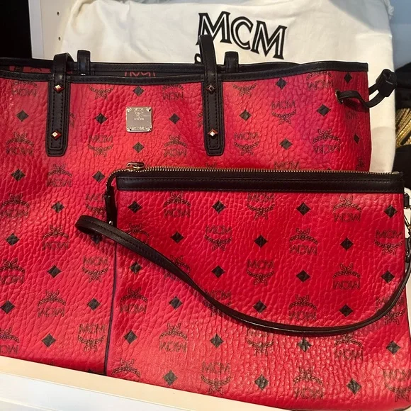 MCM Visetos Medium Reversible tote Set - Picture 2 of 5